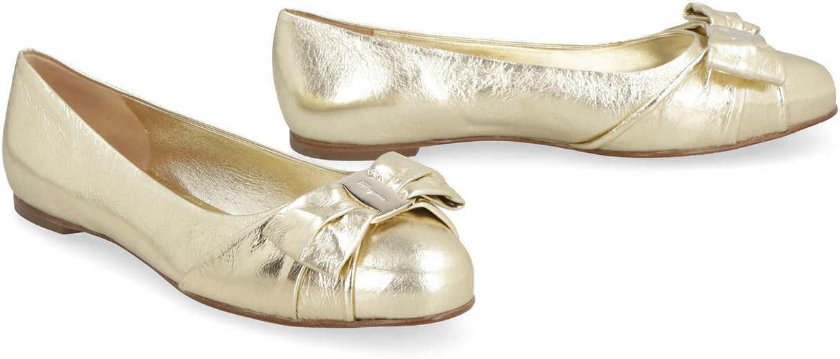 FERRAGAMO Gold Metallic Leather Ballet Flats with Vara Bow and Round Toe for Women