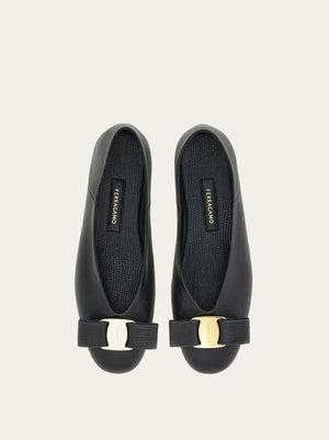 FERRAGAMO Elegant Leather Ballerina Flats