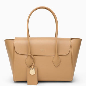 FERRAGAMO Stylish and Functional Camel-Coloured Grained Calfskin Tote Handbag for Women