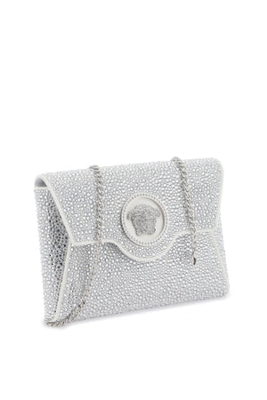 Clutch xinh đẹp chất liệu satin lấp lánh đính đá phong cách của thương hiệu VERSACE thời trang mùa đại hội SS24