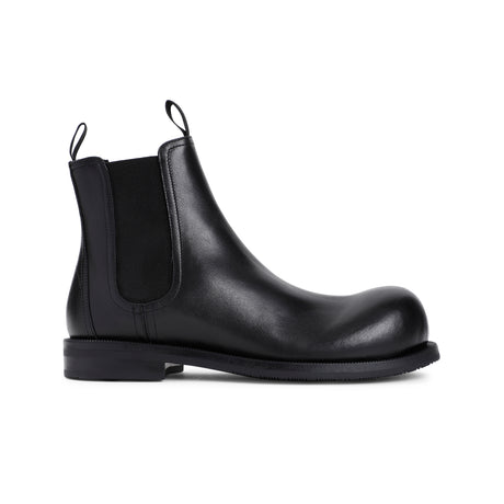 MARTINE ROSE Bulb Toe Chelsea Boots for the Modern Fashionista