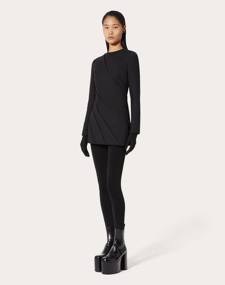 Đầm ngắn Black Couture với chi tiết nếp gấp sang trọng