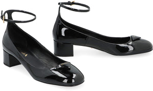 Giày cao gót da đen có dây đeo điều chỉnh cho nữ