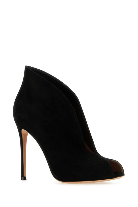 GIANVITO ROSSI Elegant Black Suede Vamp Pumps