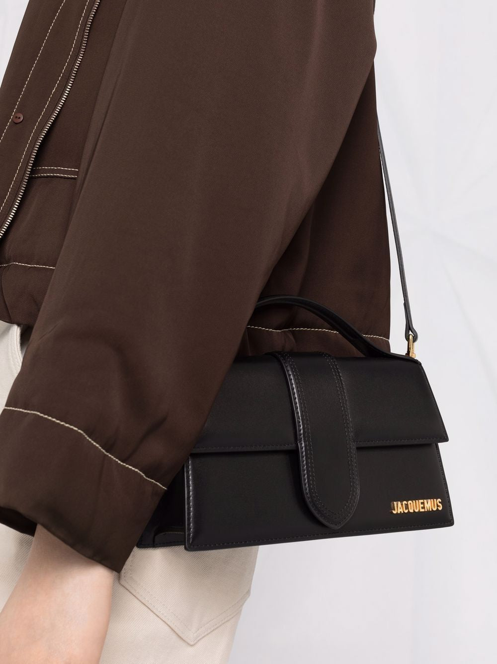 JACQUEMUS Elegant Oversized Grand Bambino Leather Crossbody