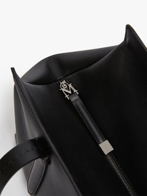 MAX MARA Stylish and Versatile Black Handbag - Perfect for SS24