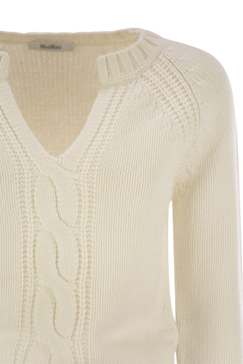 MAX MARA Luxurious Knit Sweater in Virgin Wool - Regular Fit