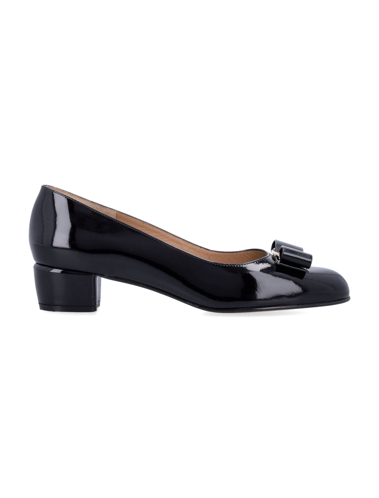 FERRAGAMO Classic Patent Leather Pumps with Iconic Bow Detail