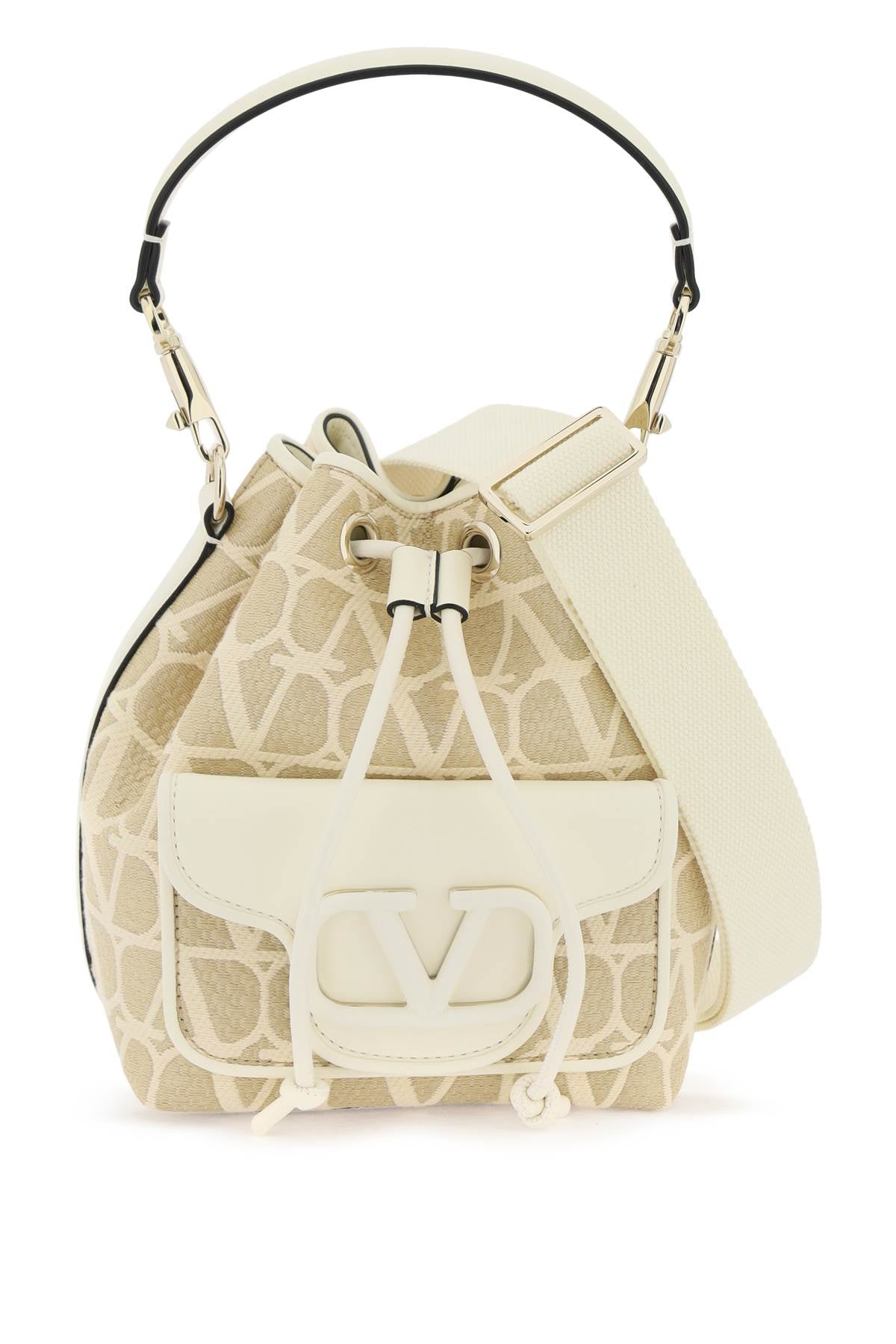 VALENTINO GARAVANI Iconic and Fashion-Forward: The Ultimate Bucket Handbag for Women