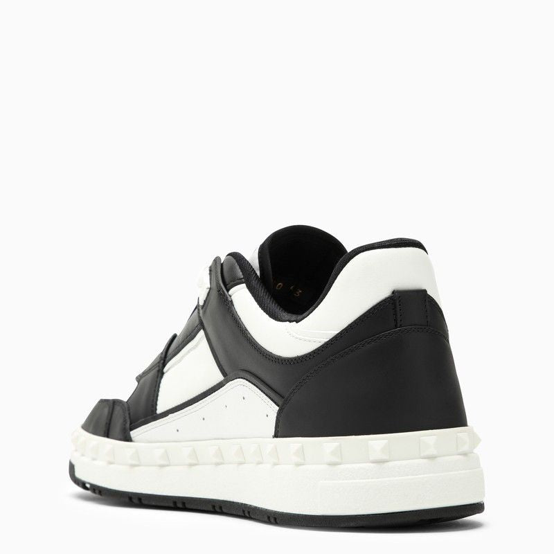 VALENTINO GARAVANI Low Top Freedots Trainer in Black/White for Men - SS24