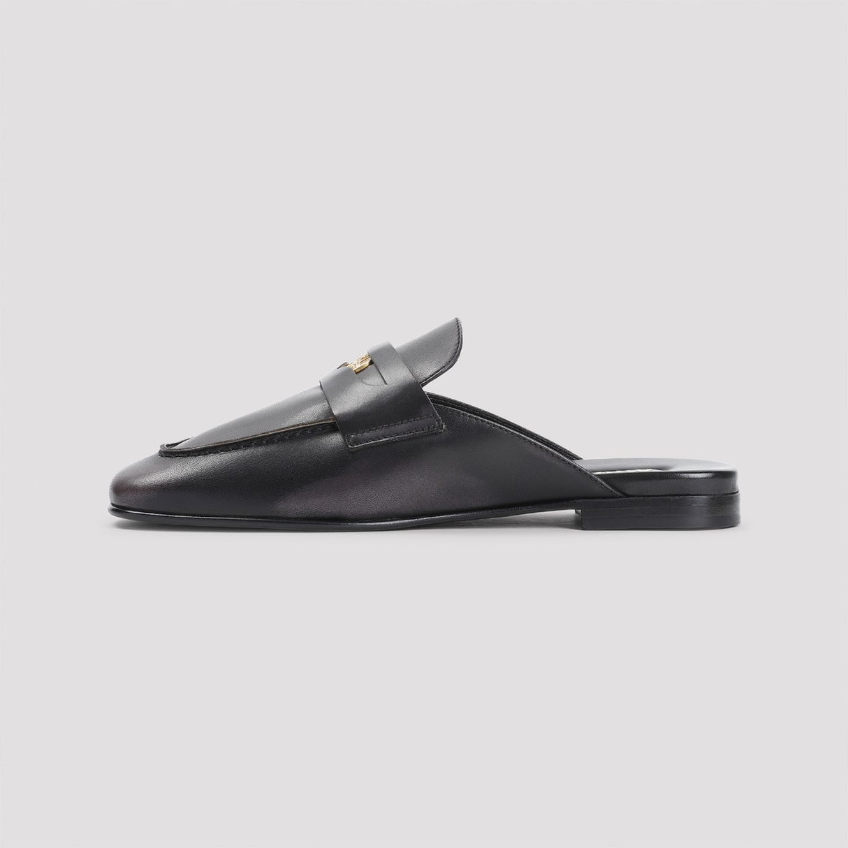 MIU MIU Elegant Black Leather Moccasins