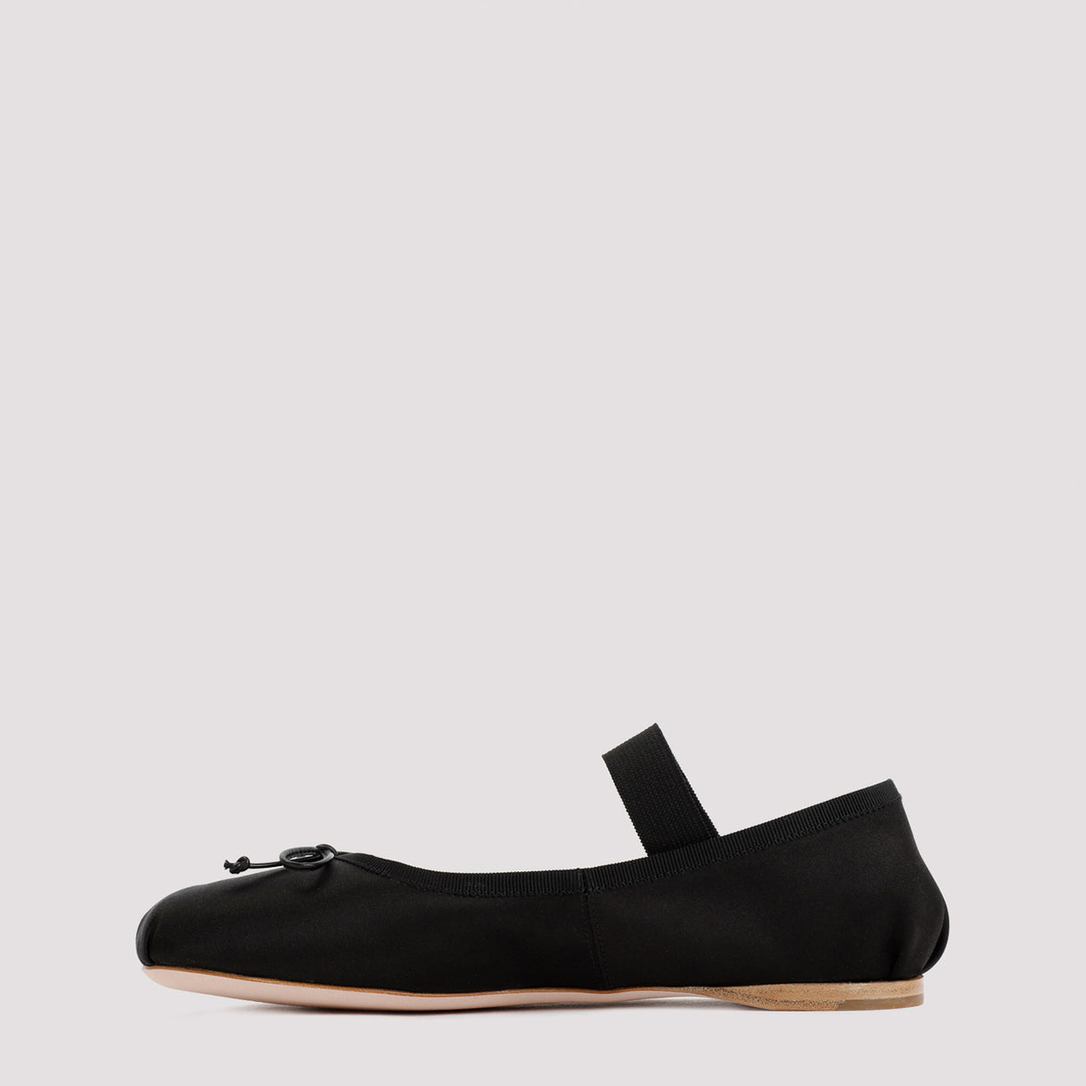 Ballerina nữ SS24 màu nero quyến rũ