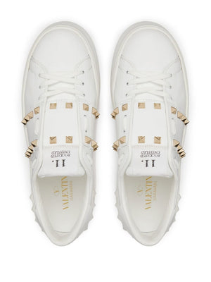 VALENTINO GARAVANI Elegant Studded Retro Platform Sneakers