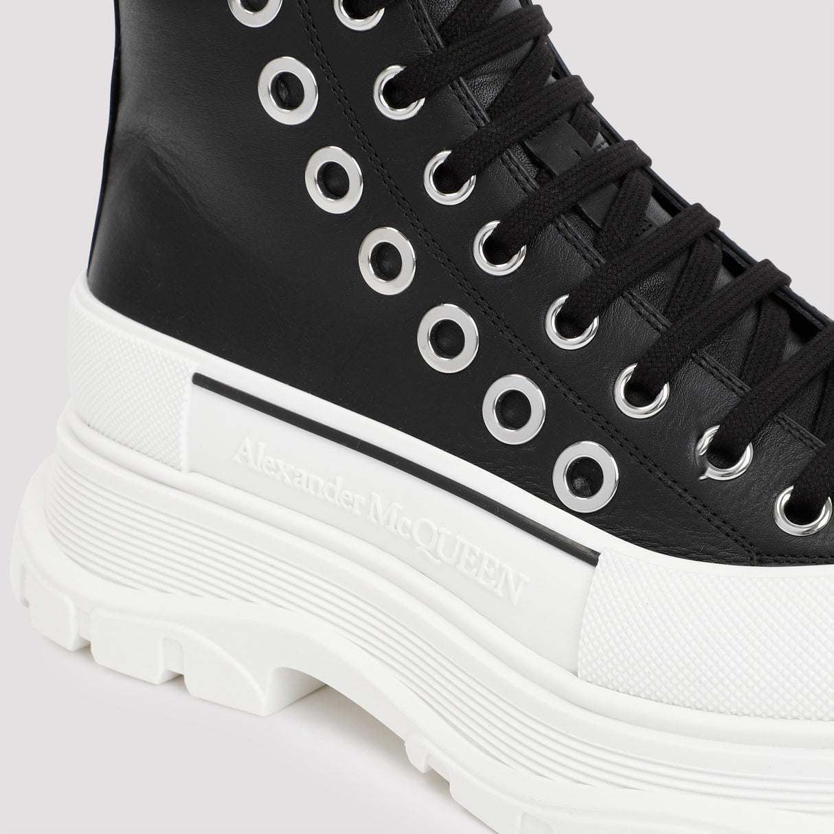 ALEXANDER MCQUEEN Modern Men's Leather Boots for SS23