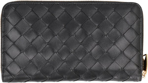 BOTTEGA VENETA Stylish and Functional Zip-Around Wallet for Women