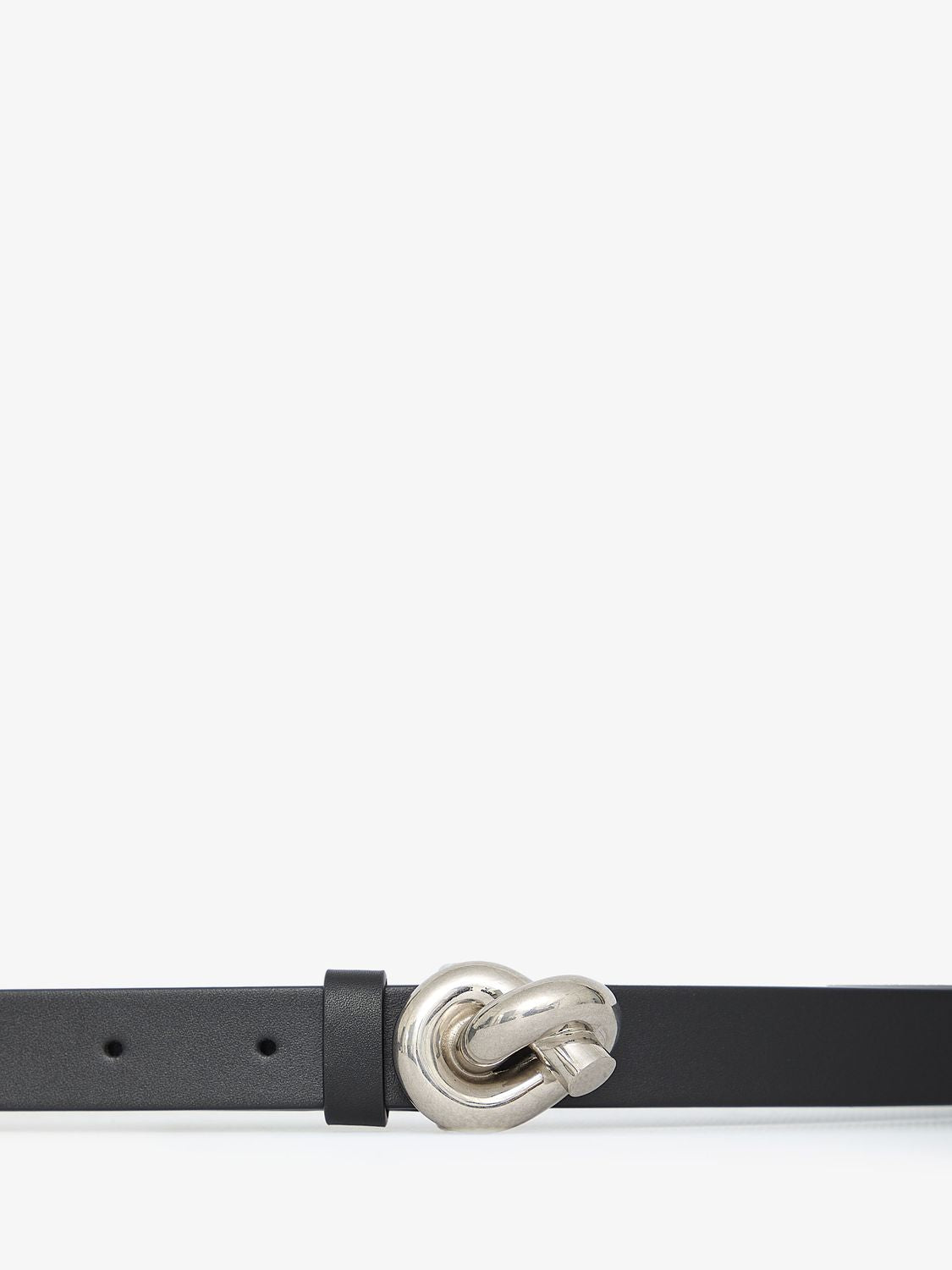 BOTTEGA VENETA Luxurious Leather Knot Belt - Fashion Staple for Sophisticated Women