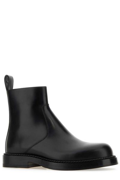 BOTTEGA VENETA Luxury Smooth Leather Slip-On Ankle Boots for Men