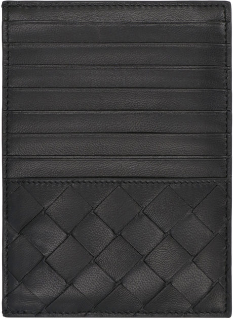 BOTTEGA VENETA Luxurious Leather Passport Holder for the Modern Traveler