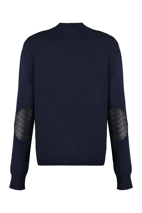 BOTTEGA VENETA Luxurious Cashmere Sweater with Leather Elbow Patches and Ribbed Edges