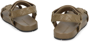 Giày sandal da thật màu xanh lục sang trọng từ bộ sưu tập SS24