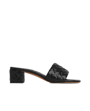 BOTTEGA VENETA Elegant Black Flat Sandals for Stylish Women - SS24 Collection