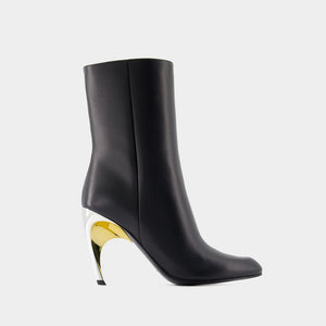 ALEXANDER MCQUEEN Sleek Almond-Toe Leather Ankle Boots with Armadillo Heel