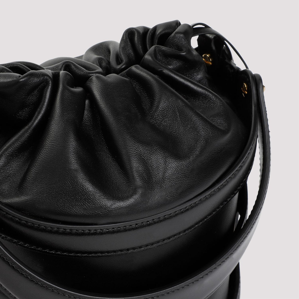 ALEXANDER MCQUEEN Stylish Black Leather Bucket Handbag for Women | SS24 Collection