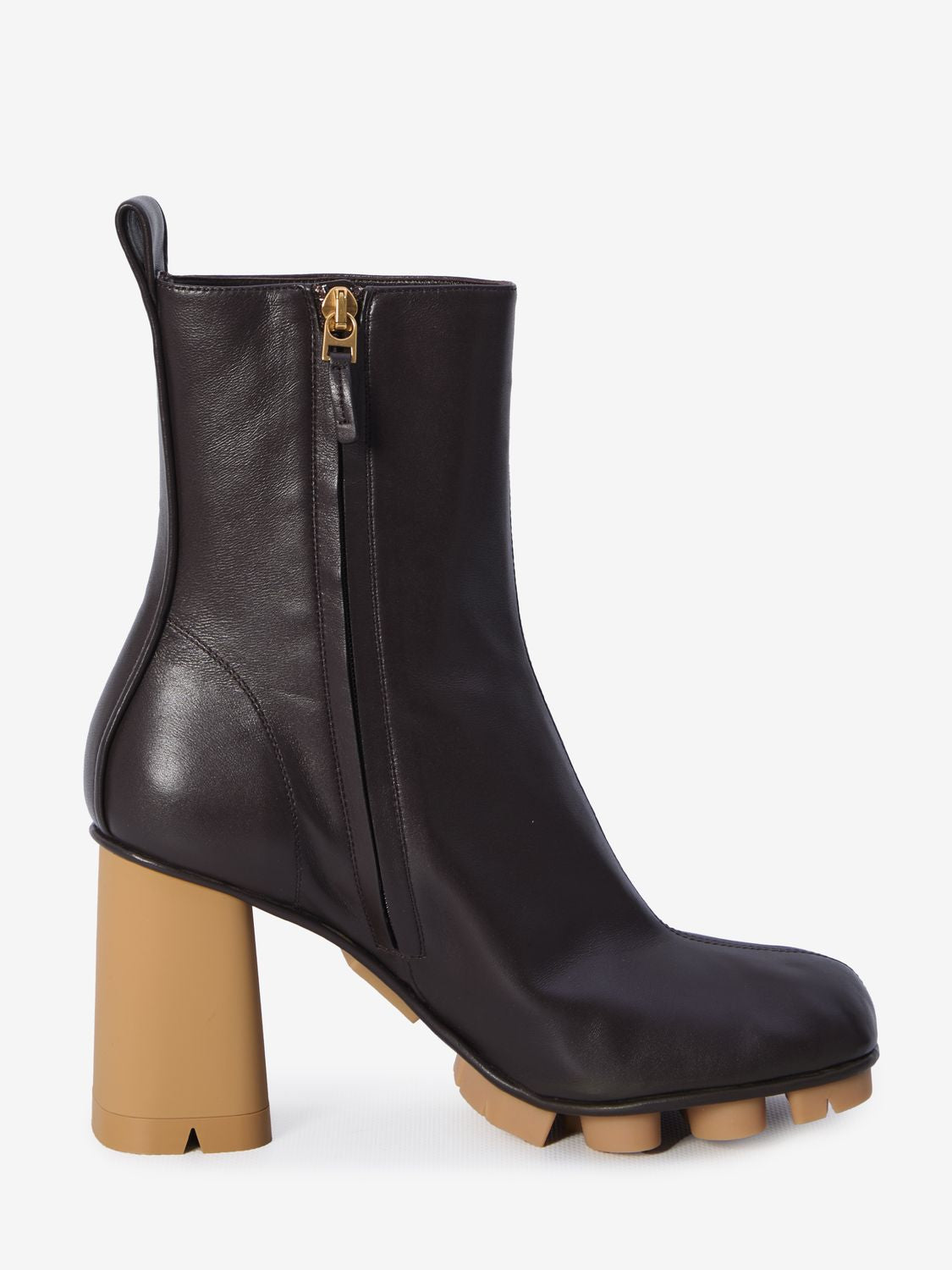 BOTTEGA VENETA SHORE LEATHER ANKLE BOOTS