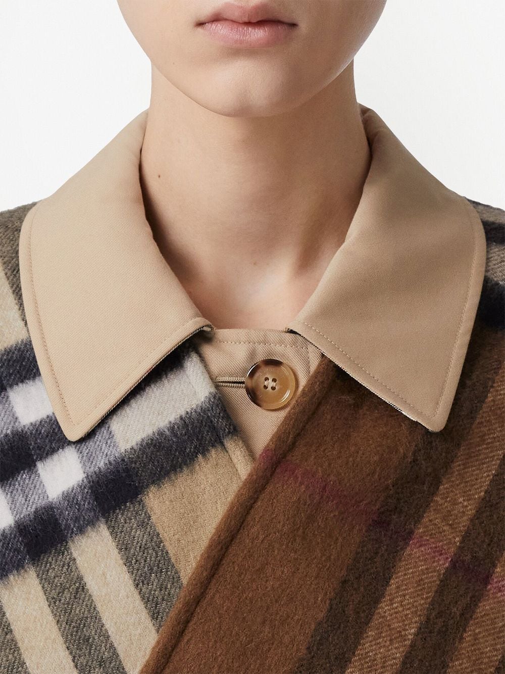 BURBERRY Luxury Beige Wool and Cashmere Jacket for the Modern Woman