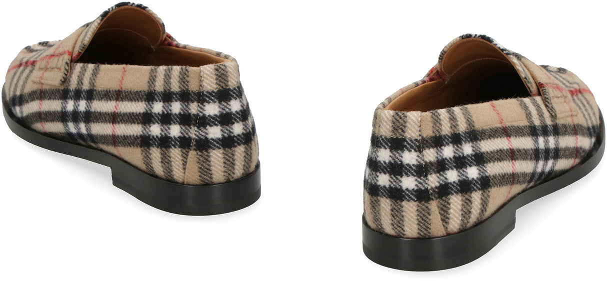 Giày Moccasin Nam Burberry Với Họa Tiết Kiểm Tra Màu Be