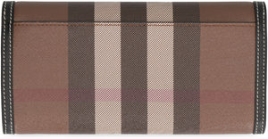 BURBERRY Check out this stylish continental wallet for women