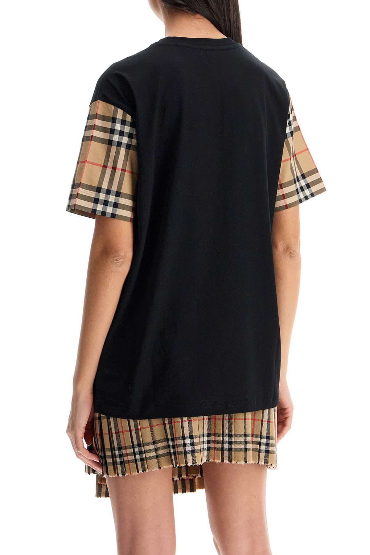 BURBERRY Relaxed Fit Logo T-Shirt in Black - Women's XS