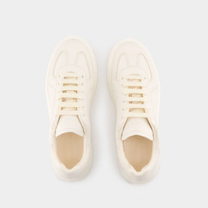 ALEXANDER MCQUEEN Oversized Women’s Sneakers - FW24 Collection