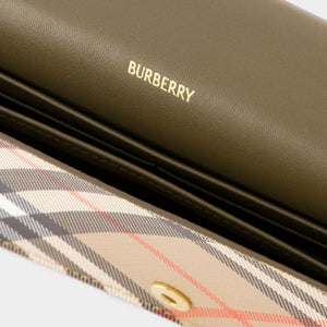 BURBERRY Mini Wallet on Chain