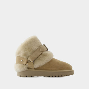 BURBERRY Beige Leather Snug Boots