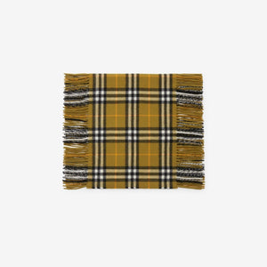 BURBERRY Luxurious Cashmere Scarf