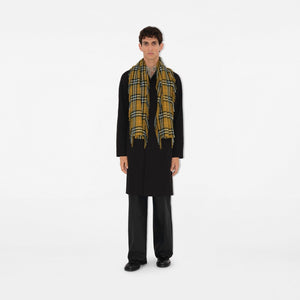 BURBERRY Luxurious Cashmere Scarf