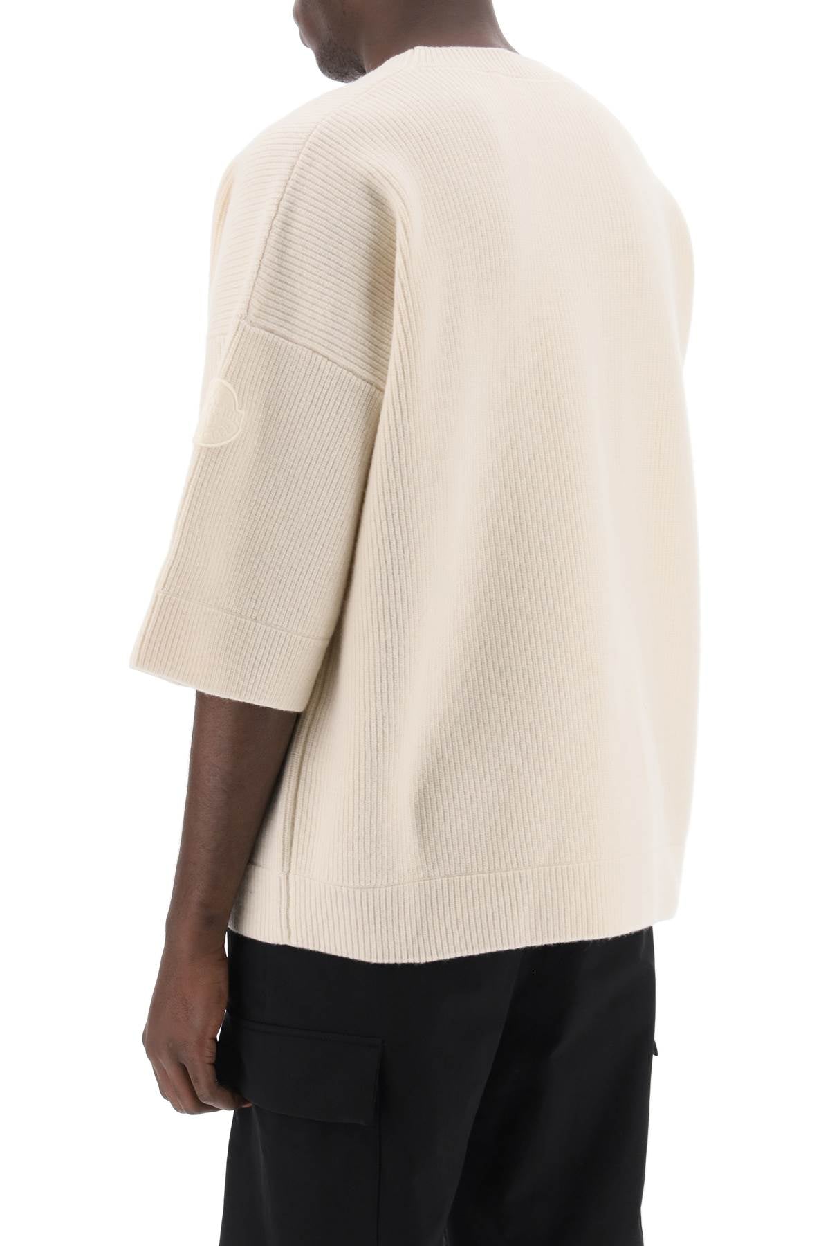 Áo chất liệu len cao cấp màu trắng nam - Cổ tròn tay ngắn, phù hợp mùa Thu Đông 23