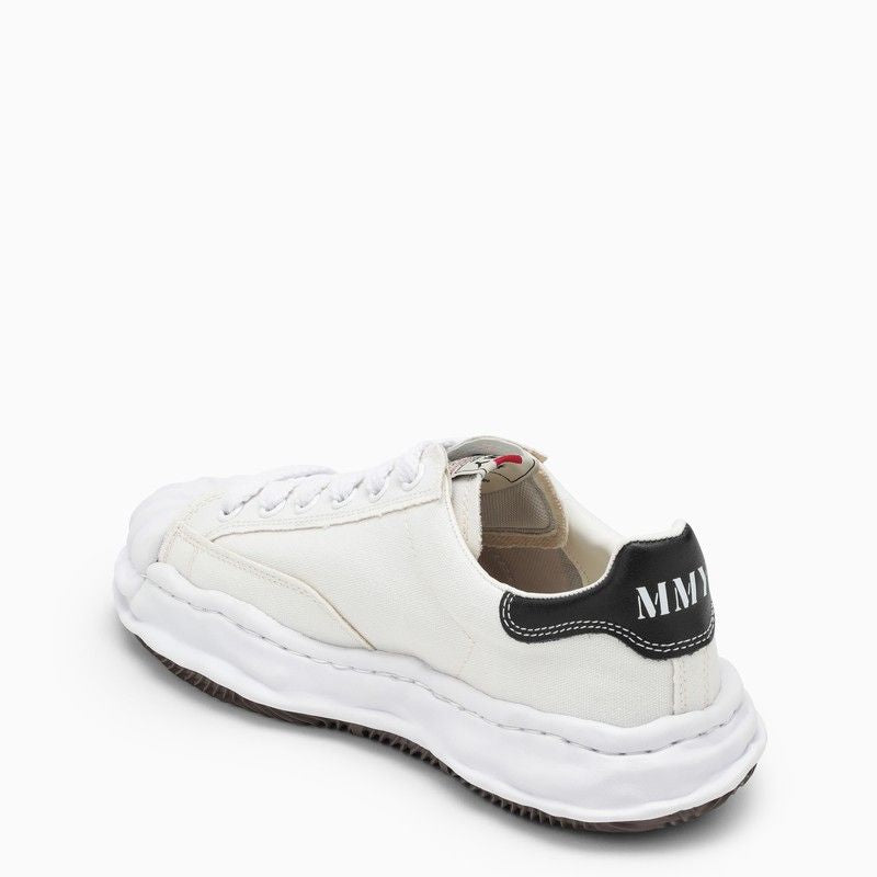 Giày Sneaker Mini Thấp Cổ Tối Giản