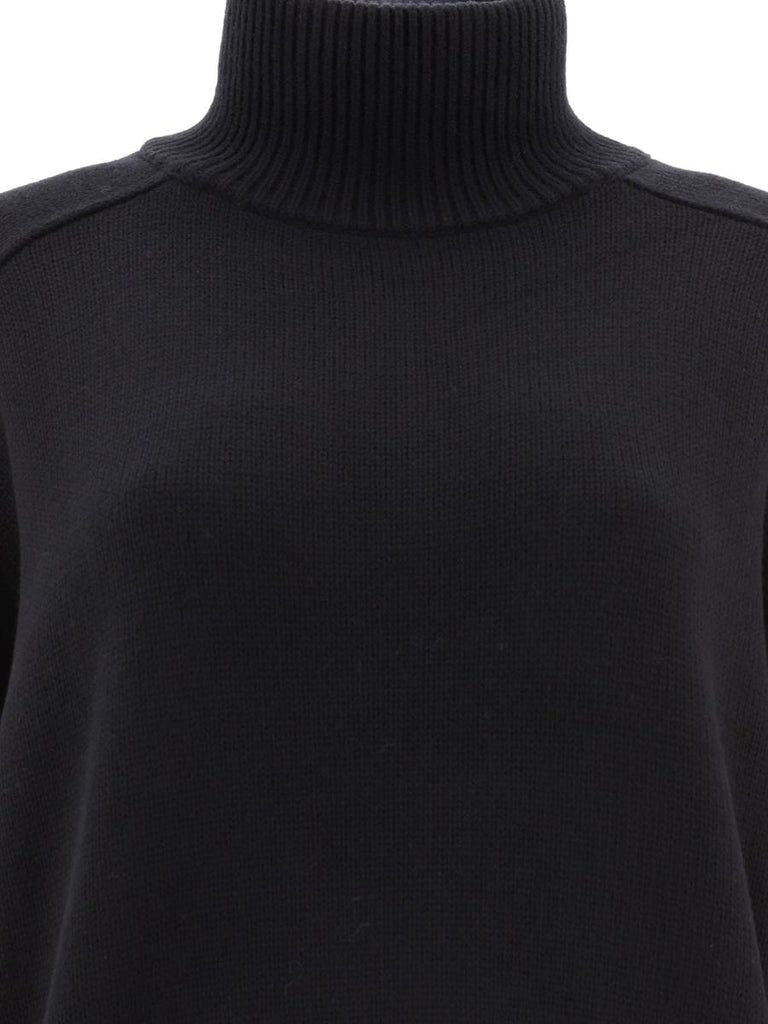 CANADA GOOSE Cozy and Chic: Luxurious Black Turtleneck Sweater for Women