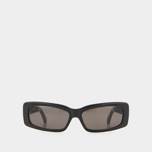 BALENCIAGA Modern and Chic Sunglasses for Everyday Wear