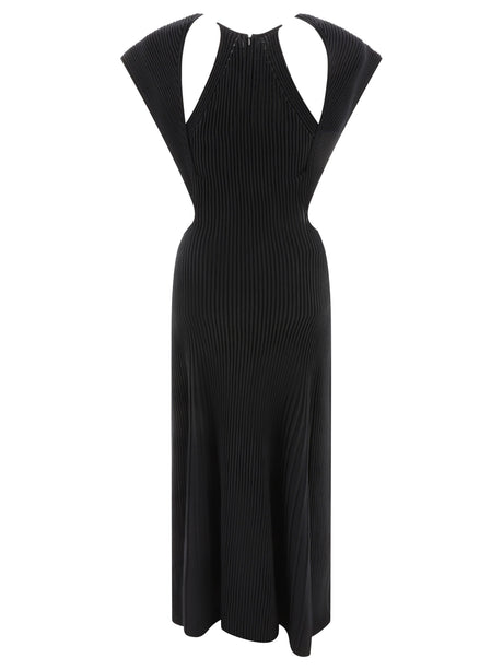 Váy maxi dài không tay màu đen sang trọng với chi tiết cắt xén