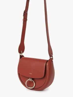 CHLOÉ Elevate Your Style with the FW23 Arlene Shoulder Handbag