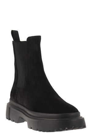 HOGAN Contemporary Urban Style: Black Leather Chelsea Boots for Women