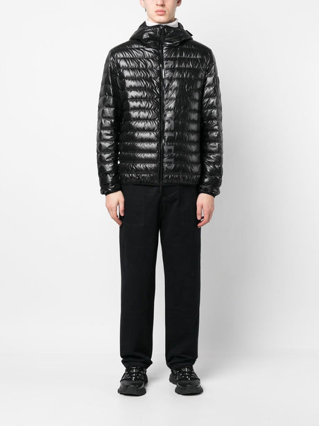 Áo khoác Moncler SS23 nhiều màu sắc cho nam giới