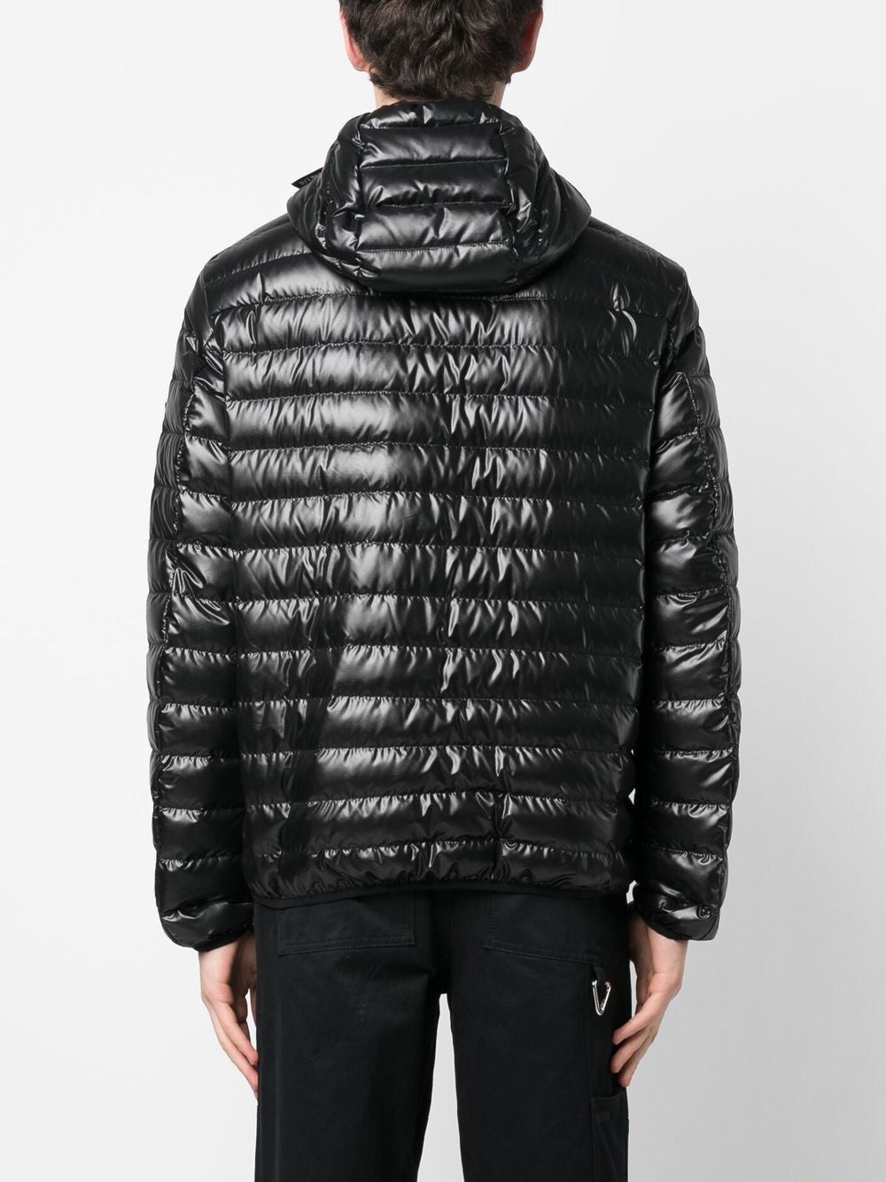 Áo khoác Moncler SS23 nhiều màu sắc cho nam giới