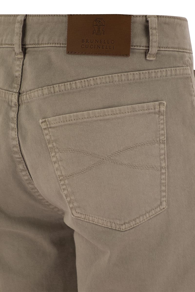 BRUNELLO CUCINELLI Men's Traditional Fit Light Comfort-Dyed Denim Trousers - SS24