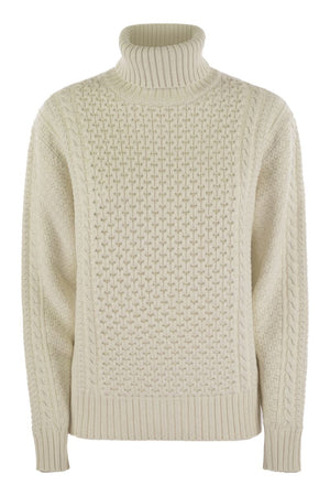 FABIANA FILIPPI Luxurious Turtleneck Sweater with Exclusive Textured Design