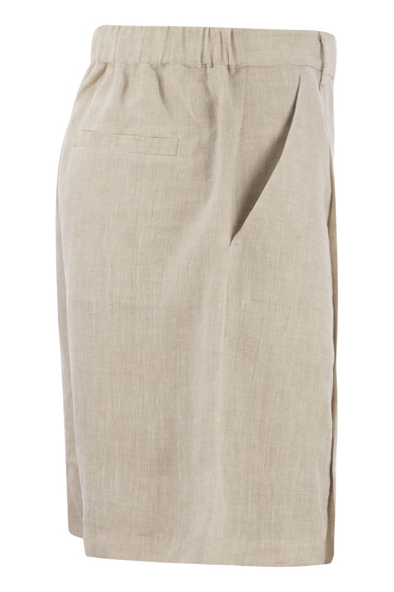 BRUNELLO CUCINELLI Natural Linen Shorts for Versatile Summer Outfits