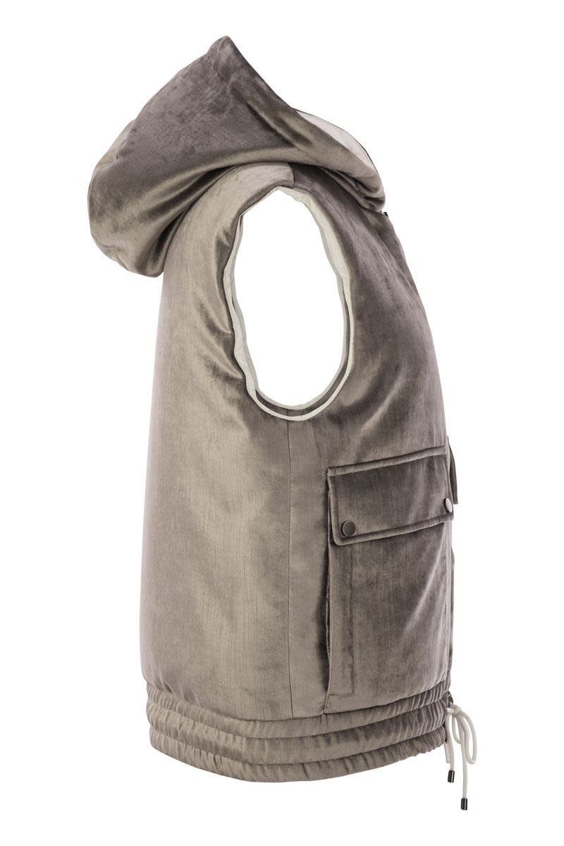 BRUNELLO CUCINELLI Sleek Sleeveless Velvet Down Jacket